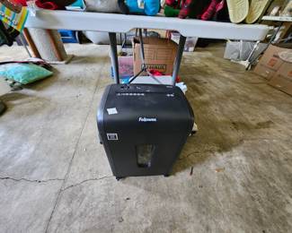 Paper shredder