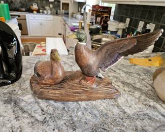Duck figurines 