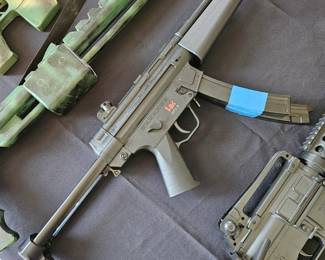 Airaoft guns