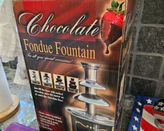 Chocolate fondue fountain