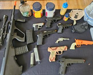 Airsoft guns