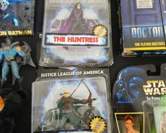 Green arrow action figure