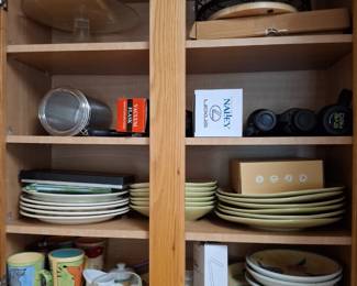 Lots of kitchen stuff