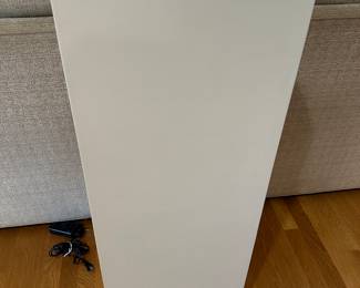 Lighted pedestal