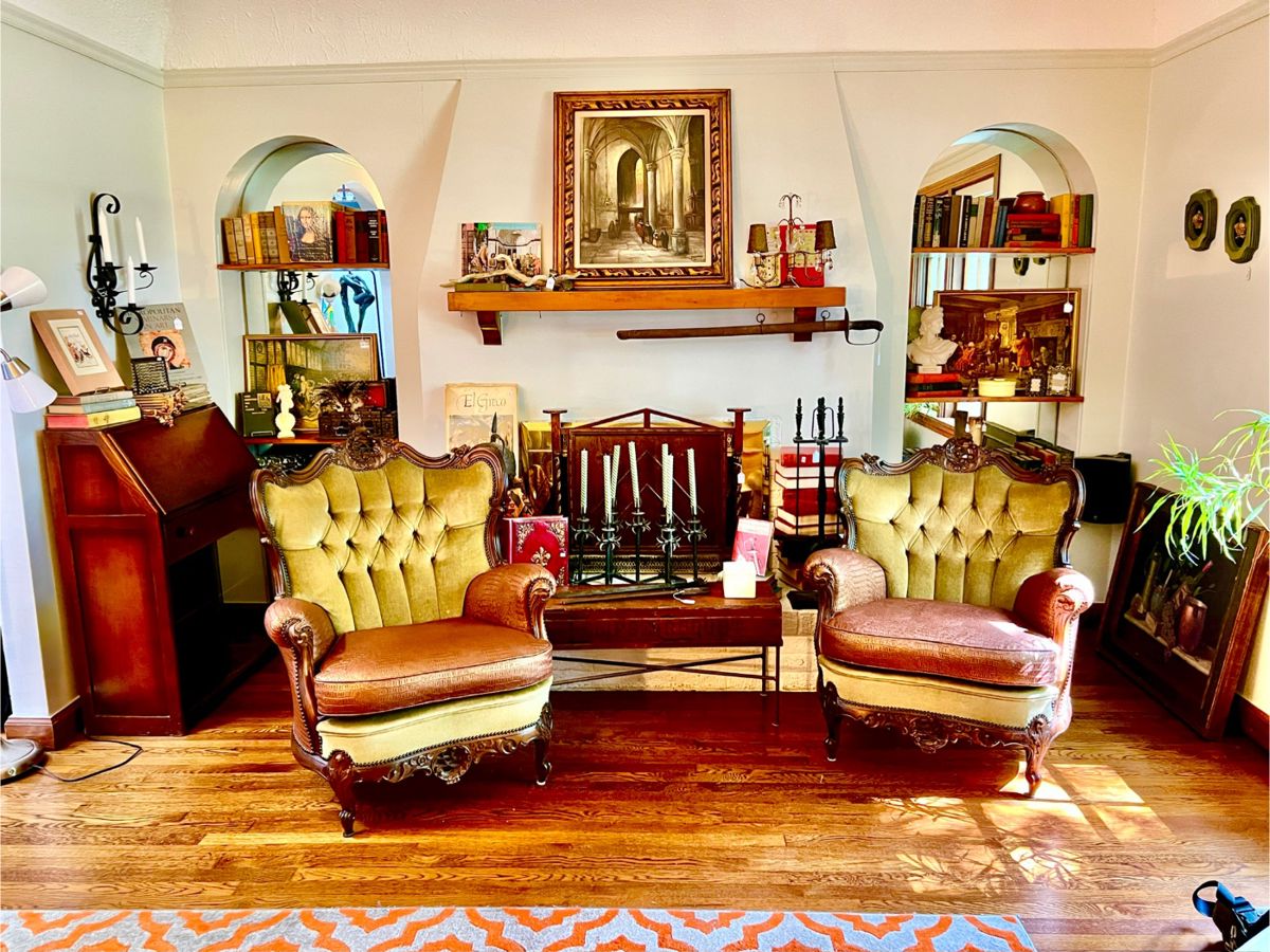 75% off Monday 9-11am in TCU 76109 come help us clear out the house! Pics have not been updated. I will be unable to tell you if an item is still available.