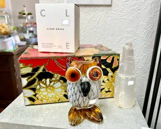 CLEAN HOUSE UPSCALE BOUTIQUE CANDLE. MURANO OWL.