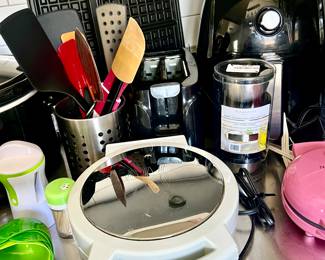 WAFLE IRONS AND MAKER