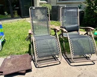 PAIR OF PATIO RECLINERS, LIKE NEW.