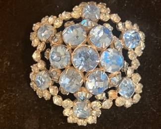 VINTAGE LARGE RHINESTONE BROOCH