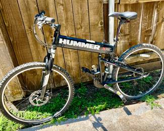 HUMMER BICYCLE WITH FOLDING SYSTEM. VERY GOOD CONDITION.