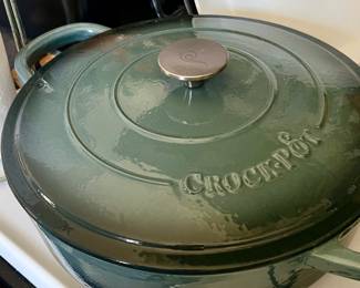 CROCK-POT ENAMEL POT.