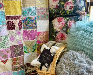 PILLOWS AND LINENS! THERE'S A WHOLE CLOSET FULL!