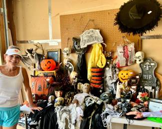 BA WORKING WITH HALLOWEEN!