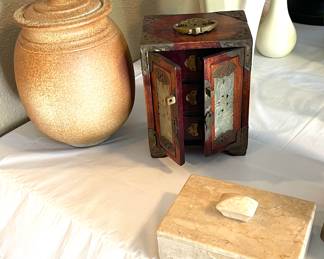 Pottery- onyx box-Asian ring box