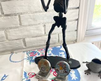 Souvenir calendars- skeleton server