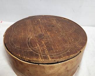 ANTQUE WOOD BOX