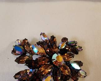 FABULOUS BROOCH