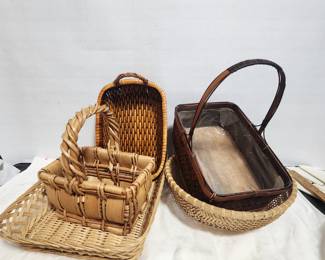 BASKET LOT