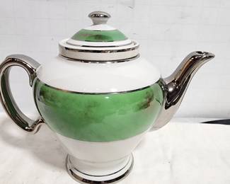 BEAUTIFUL TEAPOT