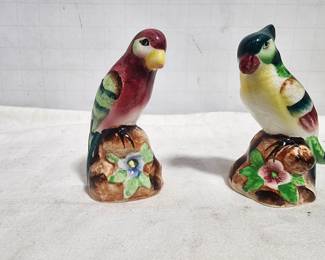 PARROT SALT AND PEPPER