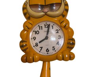 Vintage Garfield clock