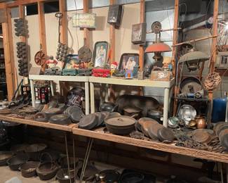 large amount cast iron including a train, some collectibles