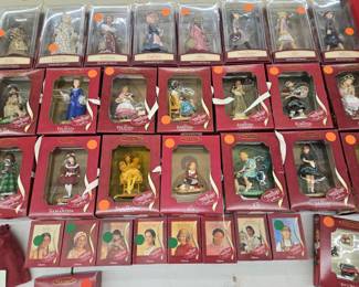 Hallmark American Girl Doll Ornaments and Figurins NIB