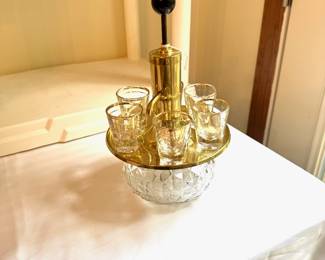 c.1960's, MCM, Park Industries Co. Liquor Pump Carousel, with beautiful screw-on cut-glass-bottle and 6 matching gold edged Shot Glasses