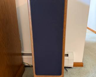 Advent Laureate Floor Standing Speaker Set