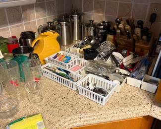 Various Vintage Retro and Modern Kitchen Items