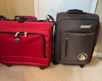 2 Pieces of sturdy pull Luggage