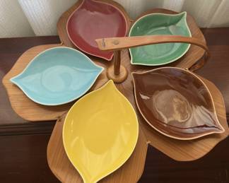 I think this set is part of the Craftware Shofu China, label in the next photo. Even if it is not, it makes a nice nuts and crackers snack serving dish set.