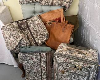 This luggage set will take you far!