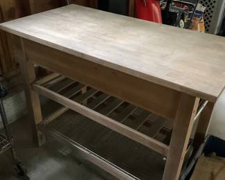 KITCHEN ISLAND