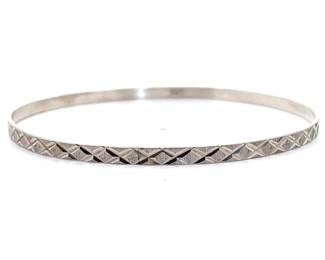 Diamond-Cut Texture Stackable Bangle Bracelet