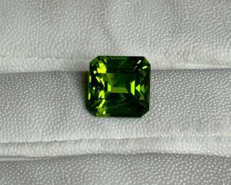4.90 Carat Natural Peridot – Square Emerald Cut