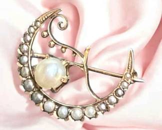 12K Gold Seed Pearl Vintage Brooch