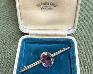 1870 GOLD AMETHYST BAR BROOCH