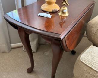 Queen Anne Style Drop Leaf Table