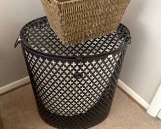 Hamper, Baskets