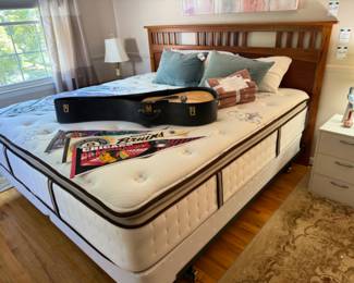 Stearns & Foster King Mattress, Split King Spring Box 