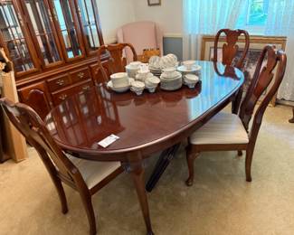 Thomasville Dining Table & 6 Chairs, Nagoya "Arbor" 98 Piece Set