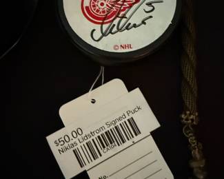 Niklas Lidstrom Signed Puck
