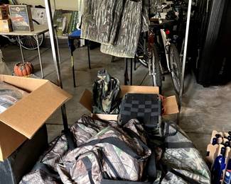 Let's go HUNTING! Amazing group of hunting/Camo items! We have SO much hunting/camo items...some brand new in the packages!