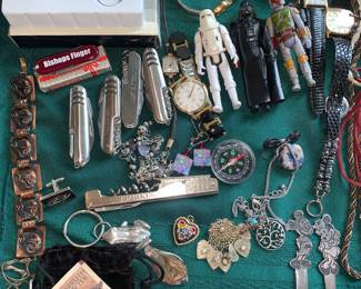 Costume Jewelry & Collectibes