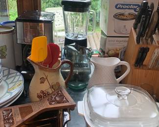 Kitchenware & Collectibles