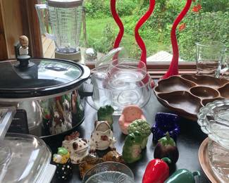 Kitchenware & Collectibles