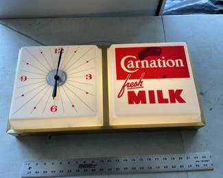 Lighted Carnation clock-lights