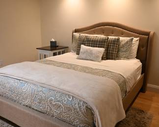 Queen Bed with Queen Mattress, Area Rugs, Bed Linens