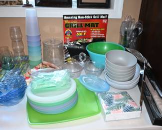 outdoor plastic dishes